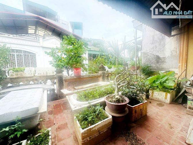 Bán căn góc biệt thự view hồ Võ Thị Sáu, DT rộng 116m2 x 4T, ô tô đỗ quanh nhà, vị trí đẹp - 2