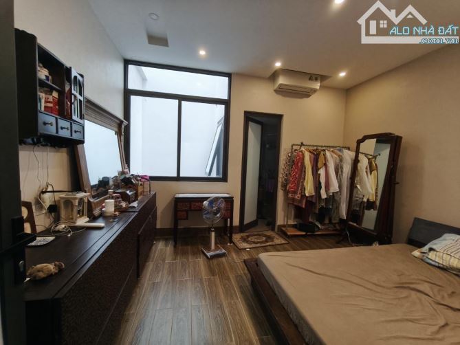 BÁN NHÀ PHỐ NGỌC THỤY - Ô TÔ ĐỖ CỬA, KINH DOANH TỐT – DT 61M – GIÁ 11.7 TỶ - 2