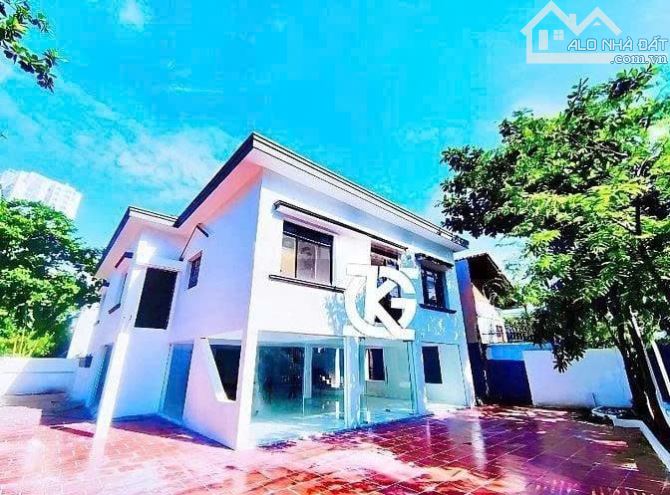 BIỆT THỰ DIỆN TÍCH KHỦNG - 20M X 26M - GÓC 2T SỐ 1 TRẦN VĂN SẮC, THẢO ĐIỀN, QUẬN 2 - 2