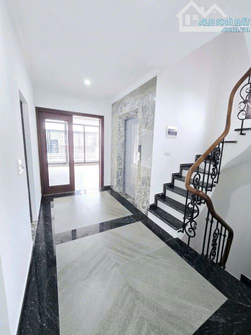 Phân lô Xuân La, Tây Hồ, ô tô vào nhà, sát mặt phố, 7 tầng thang máy, 81m2 MT 4.5m 2x tỷ - 2