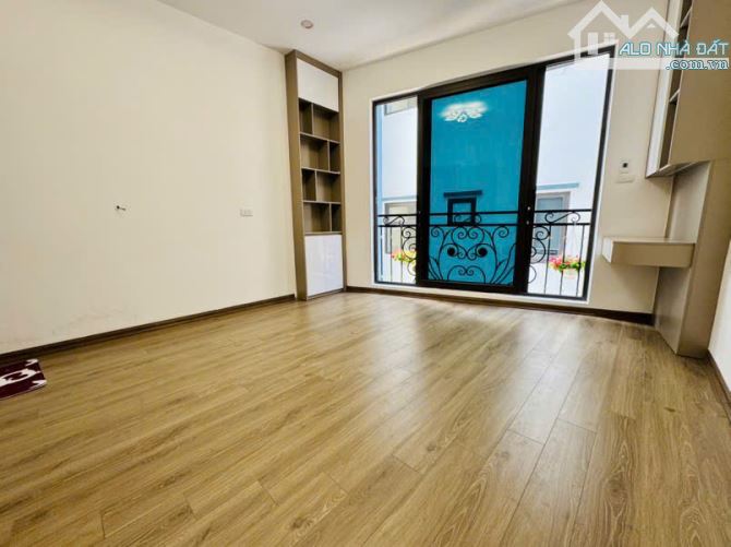 Thanh Xuân – Định Công Thượng - 30m mt4m 5 tầng Ngõ ô tô Chỉ 6,789 tỷ - 2