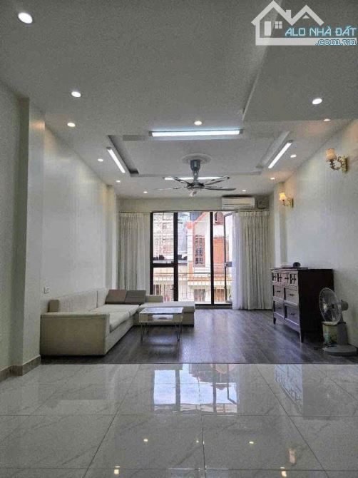 Cho thuê biệt thự 2 mặt tiền ngõ 381 Nguyễn Khang Cầu Giấy Hà Nội - 2