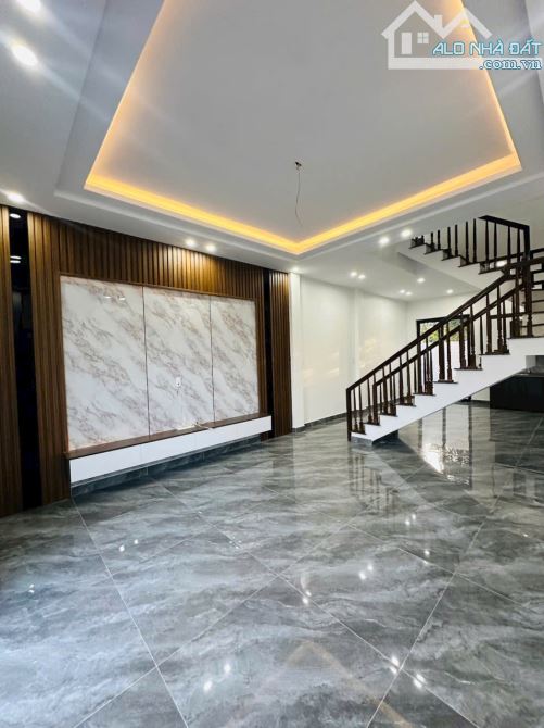 🏠Căn nhà xây độc lập 3 tầng, có sân cổng riêng ở tại Kiều Trung, Hồng Thái, An Dương. ✅ - 2