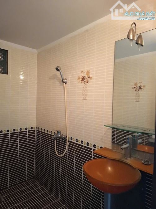 SIÊU PHẨM NGUYỄN XIỂN, THANH XUÂN, GIÁ TỐT,DT 63M, 5 TẦNG, MT 5M, GIÁ BÁN 15 TỶ. - 2