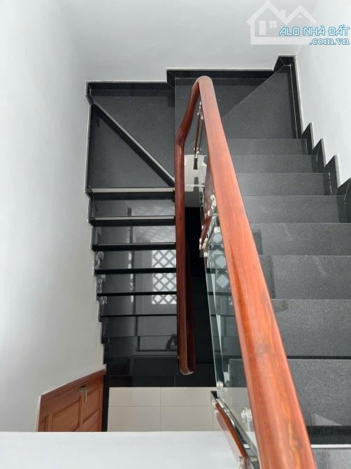 KHU PHÂN LÔ VIP HOÀNG HỮU NAM GIAO LÊ VĂN VIỆT - 5 TẦNG 52m2 4x13 4PN 3WC - Ở NGAY - 2