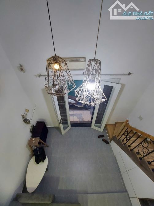 Bán nhà Cách Mạng Tháng 8 - DT 4 x 10.6 - 3 tầng - giá 5.8 tỷ TL - 2