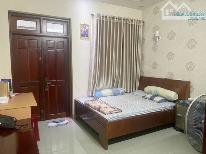 Bán nhà Lê Hoàng Phái gần MẶT TIỀN; 90m2(4.1*22) đất vuông vức HXH thông; vị trí trung tâm - 2