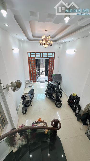 BÁN NHÀ MẶT TIỀN HẺM 6M NGUYỄN HỒNG ĐÀO - TÂN BÌNH - DT:68M2 - 5 TẦNG 6PN - CHỈ 12 TỶ - 2