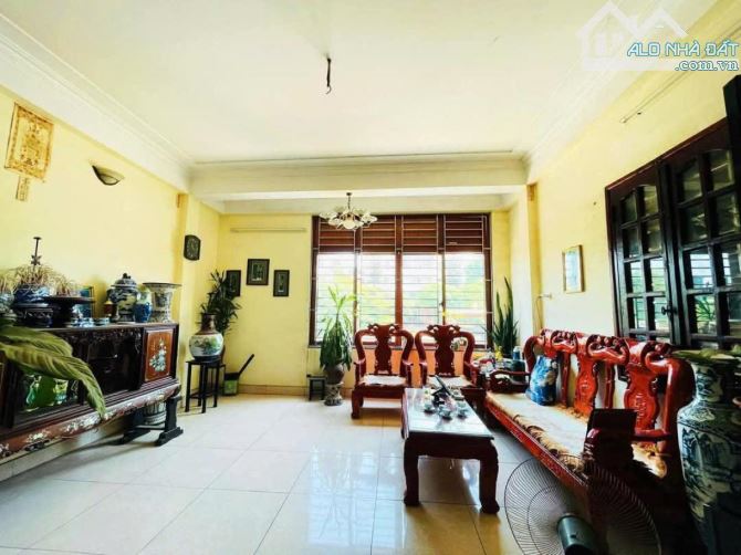 BÁN NHÀ PHỐ PHẠM VĂN ĐỒNG TỪ LIÊM  25 TỶ 100M2 MT 9 5T Ô TÔ  TRÁNH  DOANH SÁT PHỐ - 2