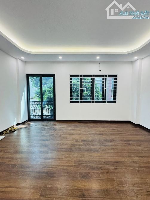 Nhà Phố Việt Hưng, Long Biên 40m2 6T Thang Máy, Ô Tô Vào Nhà, Ngõ Thông,  Lô Góc 8.X Tỷ - 2