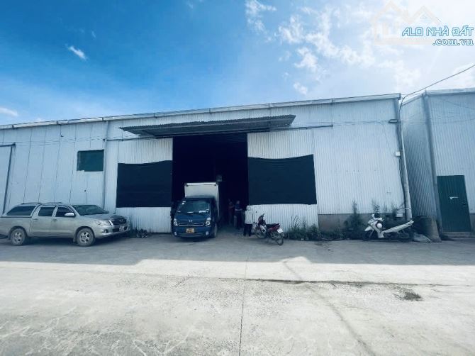 Cho thuê 400-1500m2 cách dh công nghiệp 1km - 2