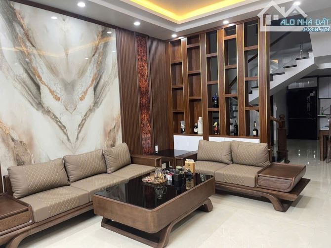 Nhà Phố Gần Aeon Maill Ô Tô 24/24 - 2
