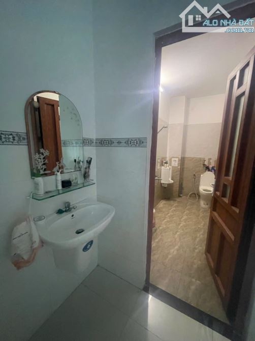 Bán Nhà Mái Thái 1 trệt 2 Lầu, dt 6 x 38m Giá 7,9 tỷ, hẻm Đồng Khởi, Khu Ngã tư Tân Phong - 2