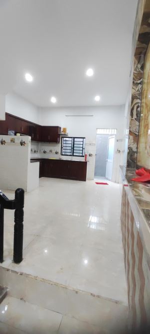 Cần bán nhà Bình Tân, 64m2, hẻm 6m, 2 tầng 3PN, gần bến xe miền tây, nhỉnh 5 tỷ - 2