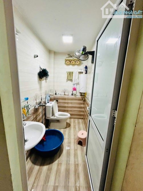 Nhà đẹp ở luôn Cổ nhuế Bắc Từ Liêm. Sổ vuông 50m, 3 tầng MT4m Giá 7 tỷ - 3
