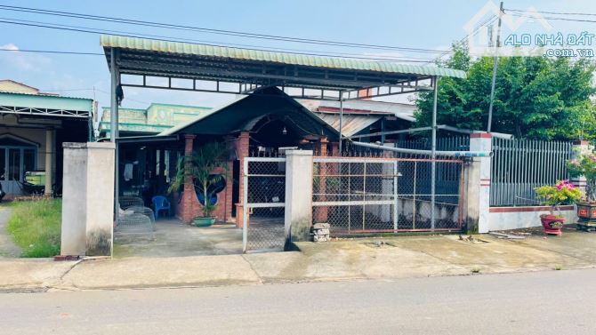 Bán Căn Nhà Mặt Tiền Đường Tôn Đức Thắng-Thị Trấn Đất Đỏ -Huyện Long Đất-Tỉnh BRVT Dt 297m - 3