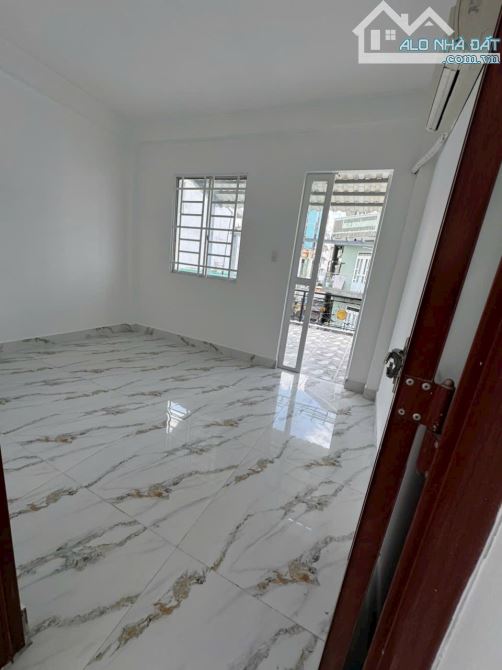 Nhà trệt + 2 lầu 4x16 hẻm 1 sẹc LÊ VĂN QUỚI - Giá 6,39 tỷ - 3
