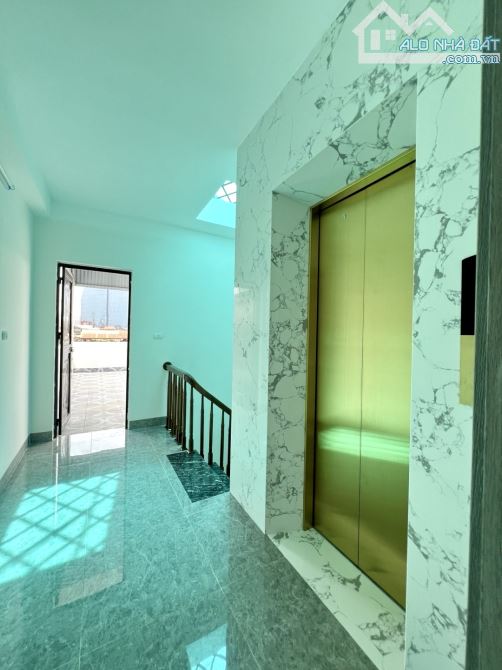 Bán Nhà Cổ Nhuế - Hàng Xóm Resco - 7 Tầng Thang Máy - 39m2 - 8 Tỷ.. - 3