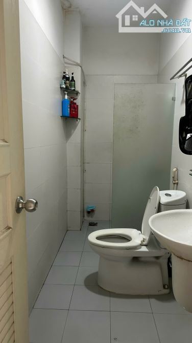 BÁN NHÀ gần mặt tiền đường Lý Thường Kiệt, Quận Gò Vấp Dt: 35m2. Giá rẻ 5,6 tỷ - 3