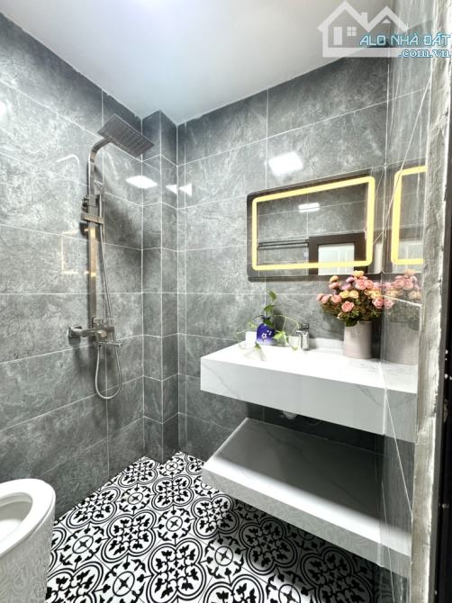 TRUNG TÂM ĐỐNG ĐA - NHÀ MỚI Ở NGAY - FULL NỘI THẤT CAO CẤP 33 m2, 4 tầng, 7.3 tỷ. Nhà đẹp - 3