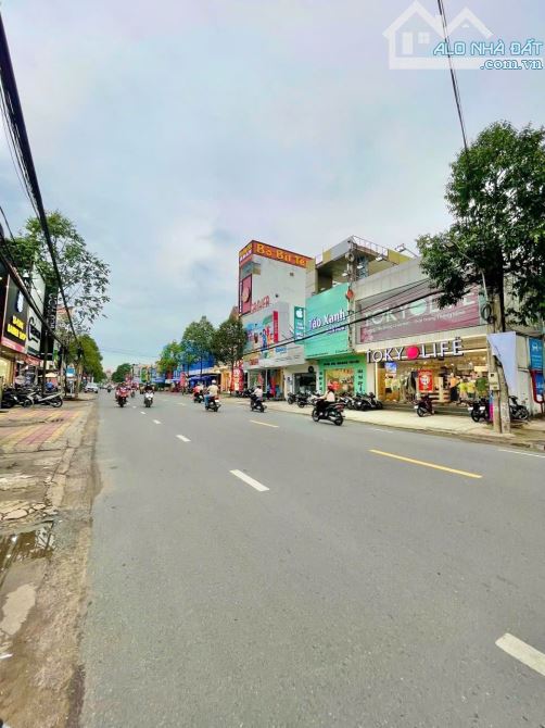D256 Bán lô đất biệt thự P Thống Nhất DT Gần 160m2 👉Giá : 5 tỷ 2   Vị Trí :  Gần Khu Dân - 3