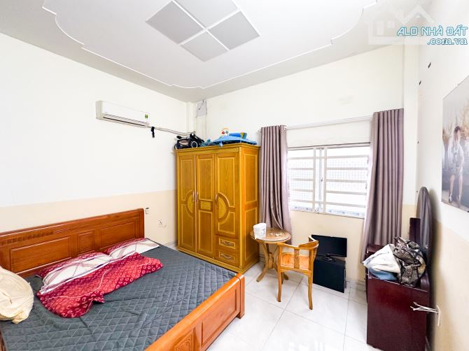 CHỦ GỞI BÁN NHÀ 1 TRỆT 2 LẦU (DT SÀN : 180M2) ĐƯỜNG OTO - TẠI KDC BỬU HOÀ. GIÁ CHỈ 3,3 TỶ - 3