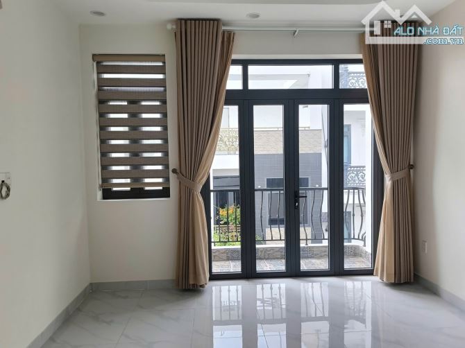 BÌNH TÂN - SÁT AEON - ĐƯỜNG 8M - NHÀ ĐẸP - KHU PHÂN LÔ ĐỒNG BỘ - 5 TẦNG - 7.9 TỶ. - 3