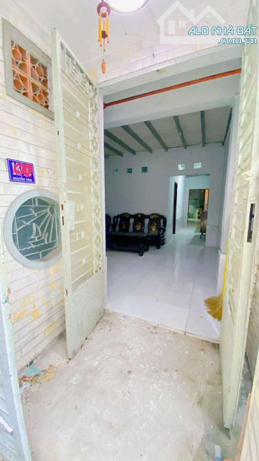 Cho thuê nhà 2 phòng ngủ hẻm Nguyễn Trãi 5 triệu - 3