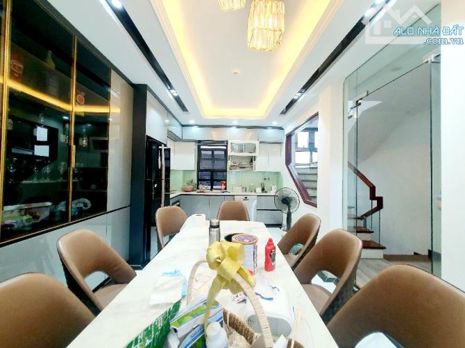 BÁN NHÀ HOÀNG QUỐC VIỆT- Ô TÔ TRÁNH- 120M2, MẶT TIỀN 6M, 4 TẦNG_ GIÁ 27 TỶ - 3