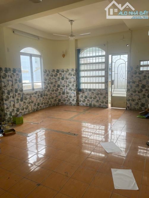 Bán nhà 6 tầng đường Thái Nguyên phường Phương Sài giá 16tỷ - 3