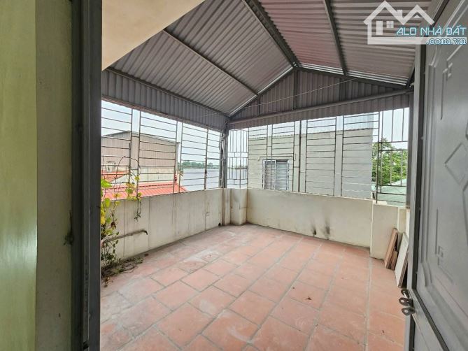 🏡 BÁN NHÀ THẠCH BÀN – NGÕ Ô TÔ TRÁNH – VỊ TRÍ CỰC ĐẸP  Diện tích: 37m² MT 4m Giá 5.5 Tỷ - 3