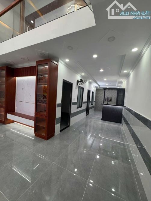 NHÀ VI TRÍ ĐẸP-CHƯA TỚI 50 T/1 m2 -NGANG 5,9x17,3m ĐƯỜNG DƯƠNG THỊ MƯỜI GIÁ  5,15 Đ - 3