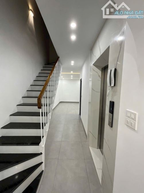 Khu phân lô quân đội, trung đoàn 664 Ngọc Hồi, thang máy - 3