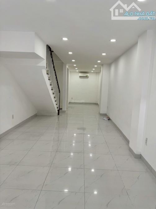 15 Tỷ - Căn nhà hẻm VIP NGUYỄN VĂN THƯƠNG, 4 TẦNG, 4X16M, 64M2 - 3