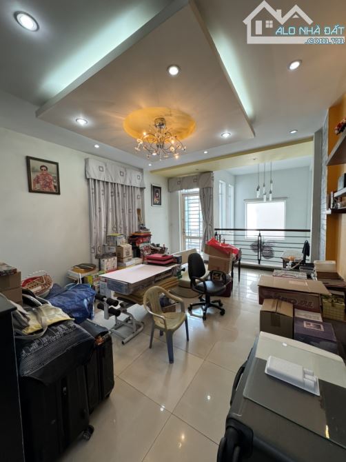 Bán nhà Lê Hoàng Phái gần MẶT TIỀN; 90m2(4.1*22) đất vuông vức HXH thông; vị trí trung tâm - 3