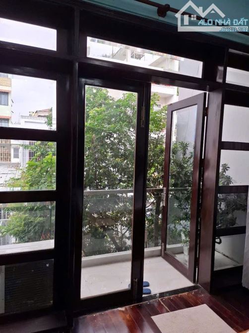 Nhà Như Biệt Thự -  Hoàng Hoa Thám - Cộng Hoà - DT 7.2x21 - 3