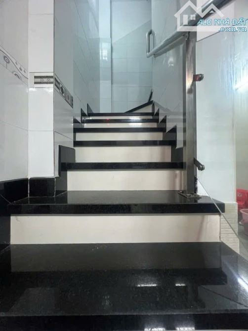 Bán Nhà  Trần Văn Đang, Q3 .5 tầng– Căn góc  – Ngang khủng 6.7m nở hậu.Chỉ nhỉnh 7 tỏi