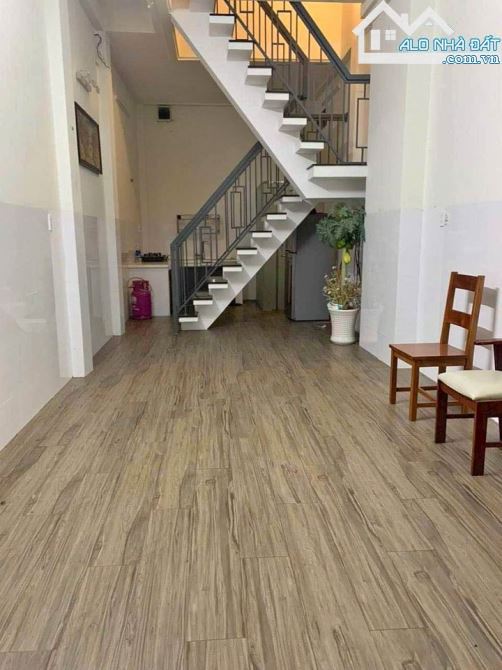 Cho thuê nhà mặt tiền lê ngọc hân P. 4 vũng tàu  Kết cấu 1 trệt 2 lầu CÓ 4 PN VS KHÉP KÍN - 3