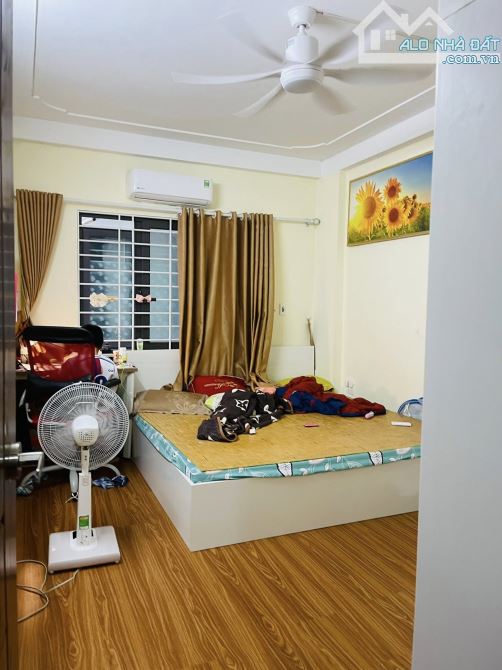 BÁN NHÀ HOÀ BỈNH TỔ 15 YÊN NGHĨA NHÀ ĐẸP OTO CÁCH 8M FULL NỘI THẤT MỚI 30M2  5 TẦNG 4 TỶ - 3
