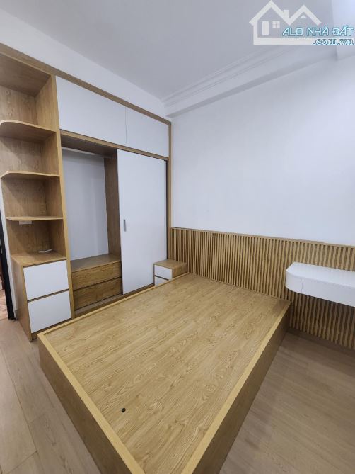 Nhỉnh 5 TỶ, Nguyễn Khoái-HM, Ô tô đỗ cửa, gần Phố, dân xây kiên cố, 4 ngủ rộng rãi. - 3
