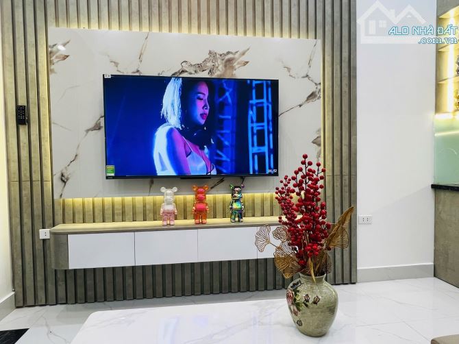 Bán nhà Khương Thượng - Đống Đa mới full nội thất - ngõ thẳng , vài bước oto tránh 22m2 - 4