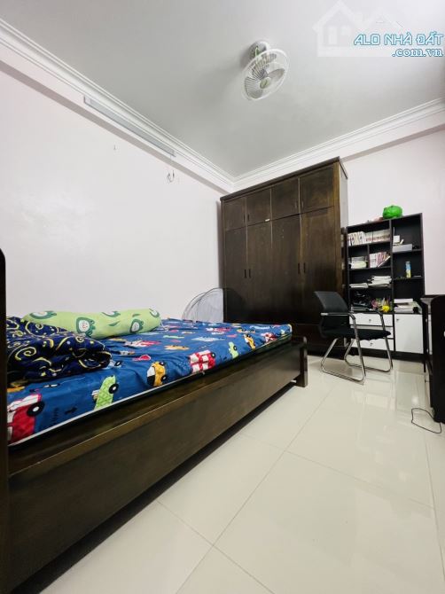 Bán NR 5PN, 4WC, 45m2 tại phố Bằng Liệt, Hoàng Mai, Hà Nội. Giá 6,5 tỉ. Hot! Uy tín