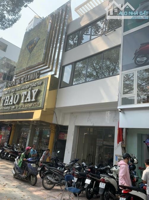 MT Trần Hưng Đạo, P. Nguyễn Cư Trinh, Quận 1, DT: 4,2x17m, Giá 31 tỷ - 4