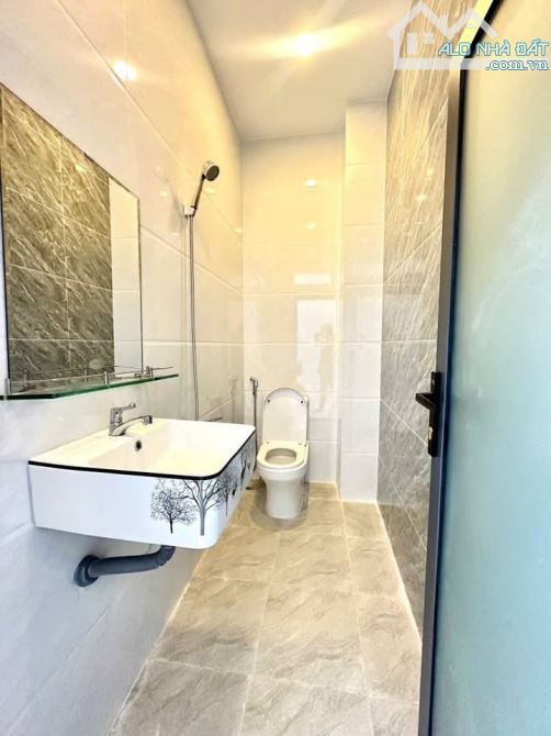 NHÀ MỚI 2 LẦU ST – HẺM 7M HÒA BÌNH XE HƠI VÀO TẬN NHÀ 4x12M GIÁ 5.9 TỶ - 4