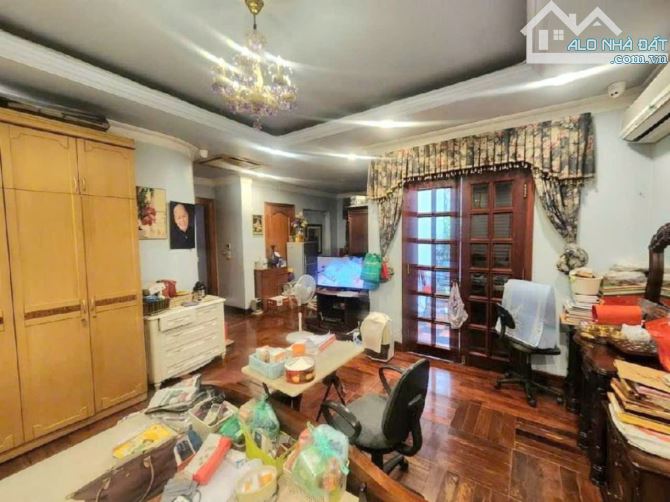 BÁN BIỆT THỰ SIÊU VIP – KĐT MỚI CẦU GIẤY – LÔ GÓC – MẶT TIỀN RỘNG - S= 236M2 - GIÁ 133 TỶ. - 4