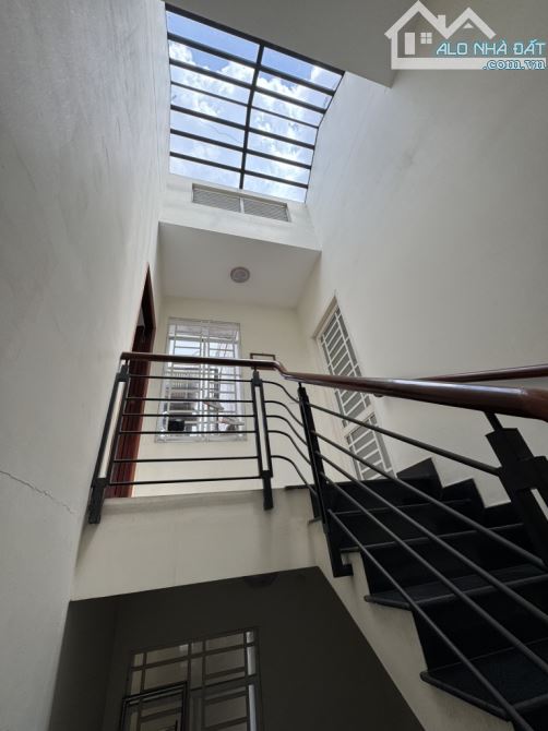 Bán nhà Lê Hoàng Phái gần MẶT TIỀN; 90m2(4.1*22) đất vuông vức HXH thông; vị trí trung tâm - 4