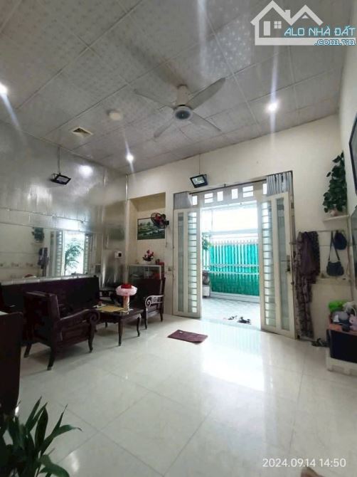 Chủ Cần bán căn nhà ở Bà Triệu Thị Trấn Hóc Môn 680triệu Sổ hồng riêng 99m2 Bao Phí Thuế - 4
