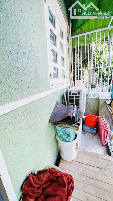HƠN 2 TỎI, GẦN 30M2 - 2 LẦU HOÀN  CÔNG ĐỦ - HẼM KHU TÔN ĐẢN CHỢ 200 - 4