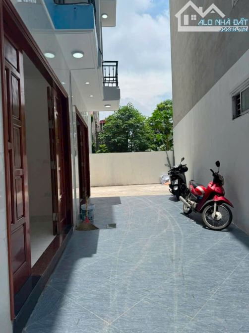 BÁN NHÀ LÔ GÓC PHÚC ĐỒNG LONG BIÊN 6 TỶ  5 TẦNG 44m, Ô TÔ, KINH DOANH, SÂN RỘNG. - 4