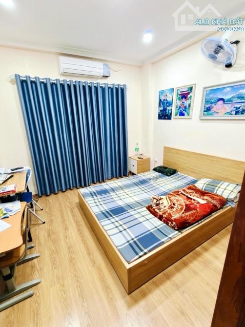 TIN NÓNG! PHỐ CHÙA LÁNG CHỈ 8.6 TỶ CÓ NGAY SIÊU PHẨM 5 TẦNG - Ô TÔ TRÁNH - NGÕ THÔNG 2 MẶT - 4